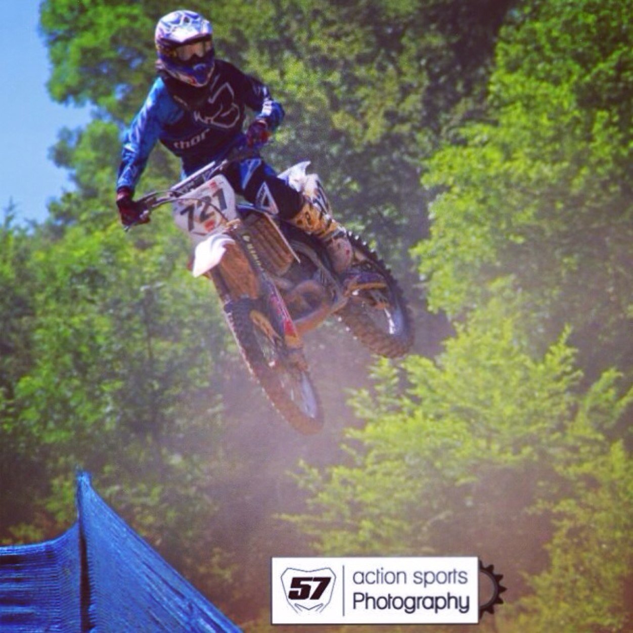 oshow21's profile picture. go big or go home !! ✊✊