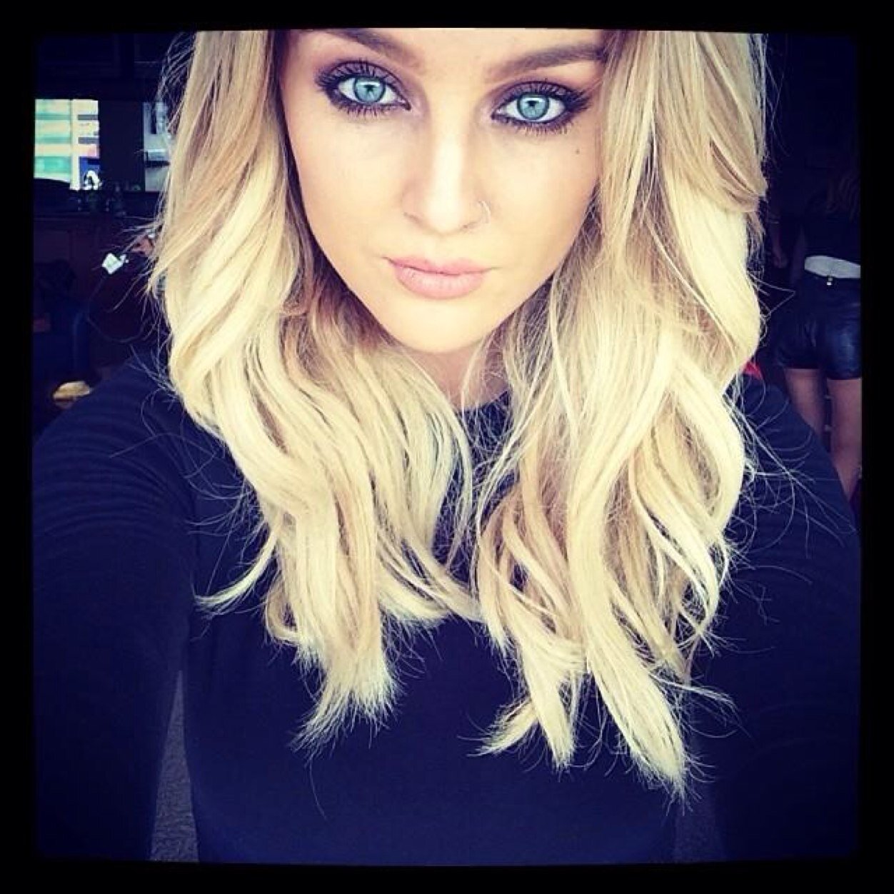 Hiii..I'm Perrie Edwards 1/4 Little Mix living my dream! I love my girls and Mixers and my babyboo @realzayn_m he means the world to me!