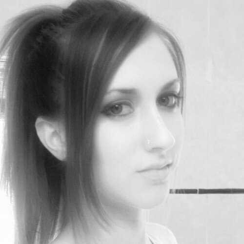 Mi cuerpo es mi diario..mis tatuajes mi historia!!Muy afortunada de tener a mi lado a gente maravillosa!!!Me encanta vivir al limite!ojo x ojo y diente x diente