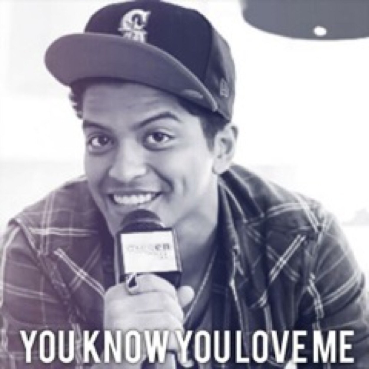 [Age: 20] 100% Puerto Rican Love listening 2 Bruno Mars! Got followed by @philsmeeze on Nov 7,2013 (I haven't swallowed since the Superbowl)