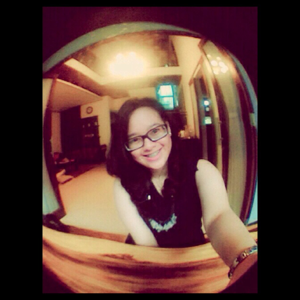 Faculty Of Law Universitas Islam Bandung'11|| 
line,path,instagram : shennyindah