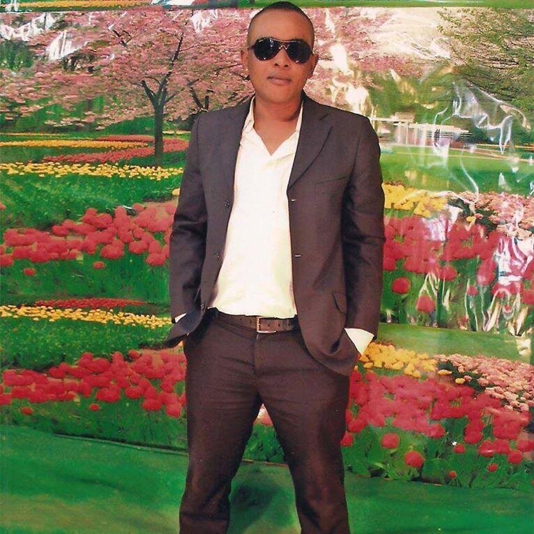 fally83's profile picture. 