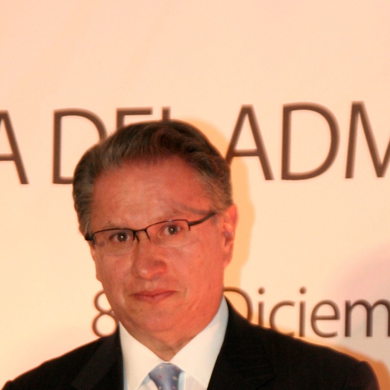 Soy expresidente Nacional de Coparmex. Actuó con sentido de responsabilidad en la busqueda de mejores condiciones para la prosperidad de los mexicanos.