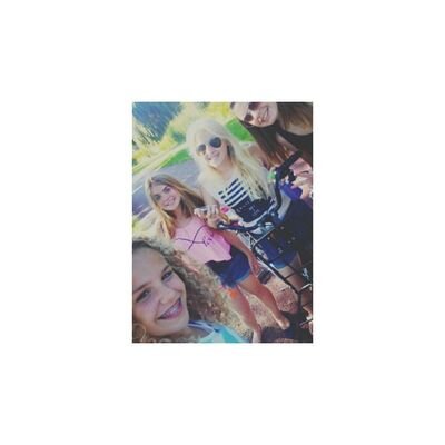 ♥♡ directioner ♡♥|| 13 years old || the Netherlands || 5sos !! ♥♥ || insta : xx_saartje_xx || 24-6-'14 ♡ best day of my life