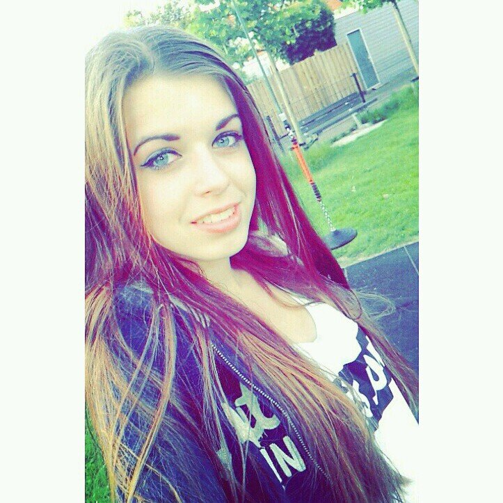 Happy girl :) On stage by Janoskians,B-Brave, Ms ' b brave Jai ♡ ' saw Rihanna '23~6~'13' avicii 24~2~'14 ' One direction 25~6~'14 ' Janoskians 9~9~'14 ♥