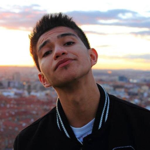 RobyMagic0's profile picture. Casado con el Futbol y amante de la Musica y la Fiesta. Siempre intento llevar una sonrisa conmigo x)