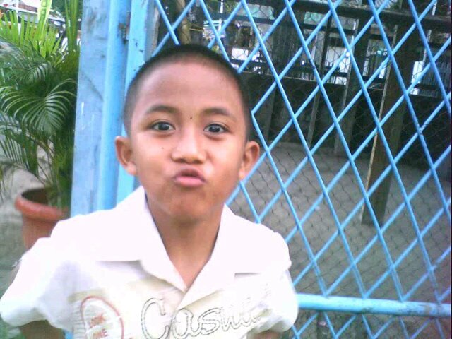 8 agustus 2002