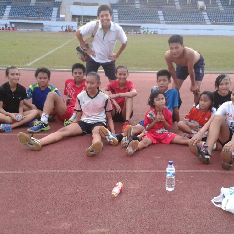 Badminton player | kumpulan anak yang suka duka selalu bersama,gila sama-sama, saling peduli dan penuh kasih sayang :D