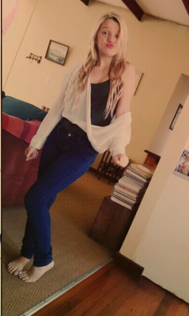 Yaz_Ottermann's profile picture. i guess you have to lose yourself to find yourself