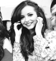 ♡ @Alltheway_Biebs just give you a free follow so pls follow her not me ♡pls she follows back just ask ♡