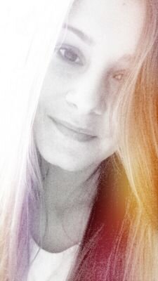 JuliaNid's profile picture. 