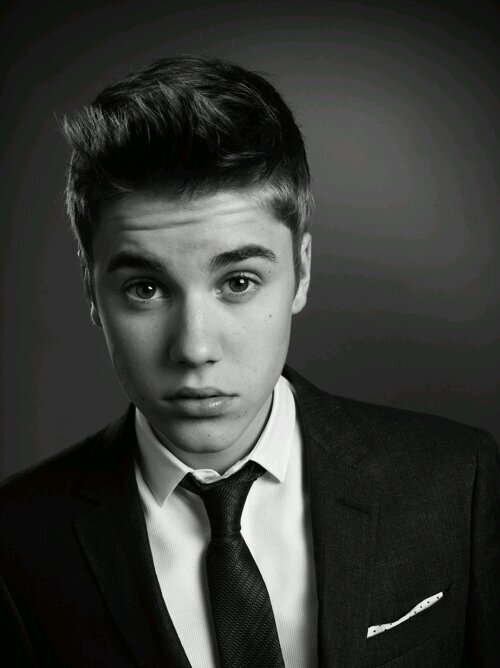 I'm that kind of girl who freaks out when people hate justin for no reason. I mean, he is just amazing right?