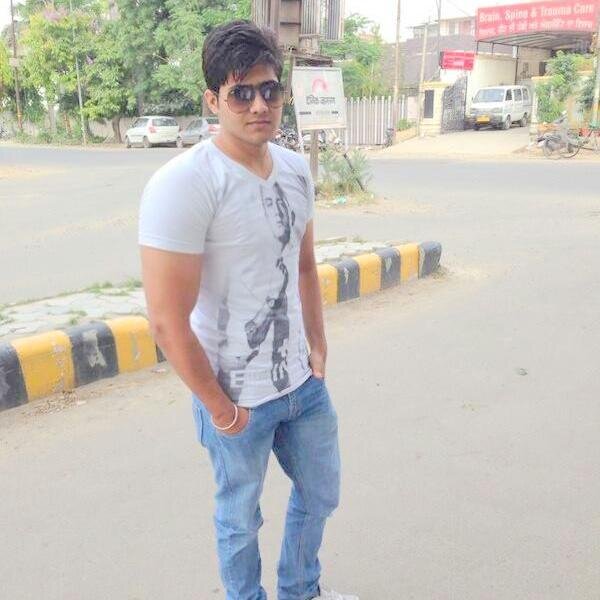 iiiSUPERMANiiii's profile picture. 