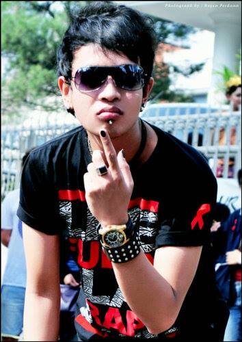 AryaKyky's profile picture. 