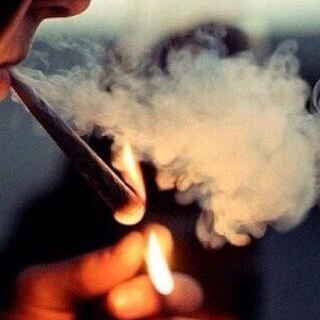 ‏‏‏‏‏‏‏هُنآ اكتب ماراق لي *~ #شعر
.
.
‏من جـرّب الغـربة عرف قيـمة الدار
ومن جـرّب الفرقى يحـس بوجعهـا