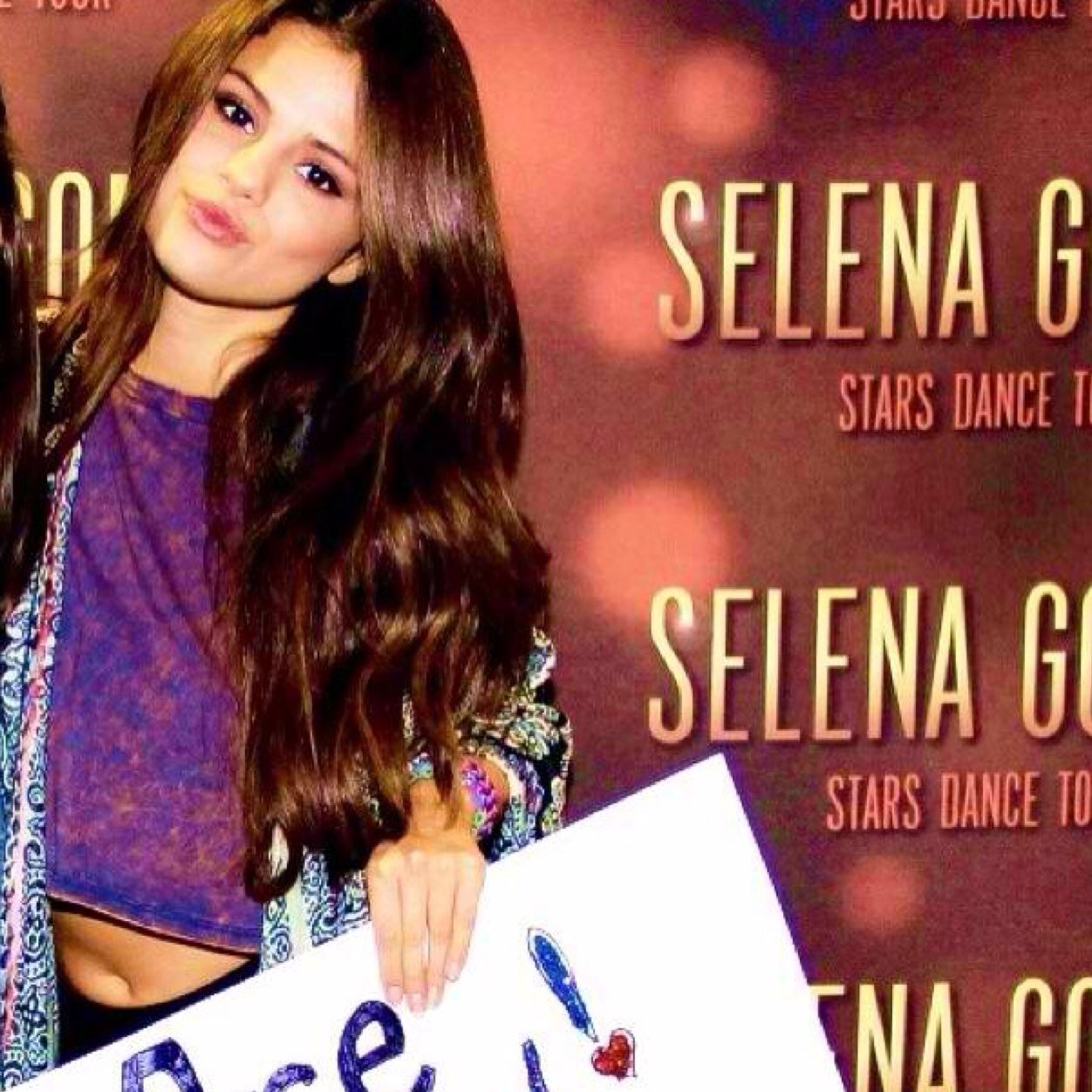 Follow @GomezftEmblem, this a free follow.♡ she will follow back!