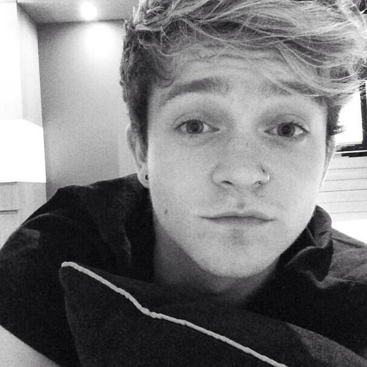 ☀️ GO FOLLOW @_connorbemine_ ☀️