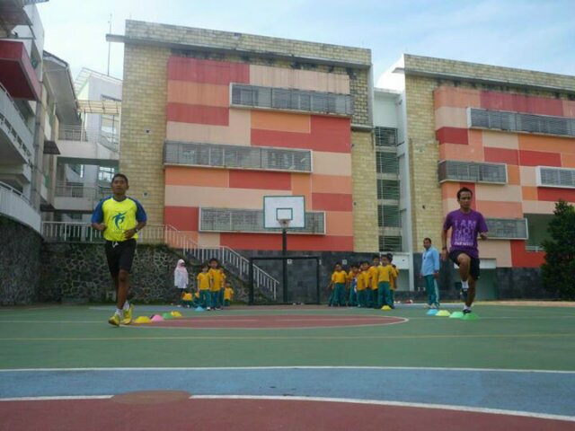 Online shop menjual berbagai barang sport style & sport equipment..call 085767006900/invite 24D7C230