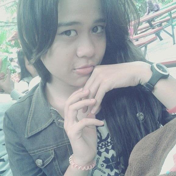 My Name : Dhila Apriyanni | My Birhtday : 180499{} | M.IrvanMlnnn | JERUJIorLDF({})laff♥