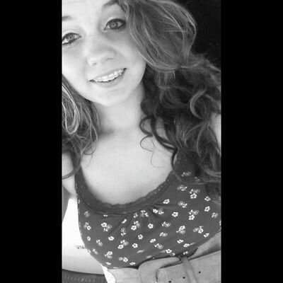 CaliSwagggg_21's profile picture. Sophmore. Cheerleader. Single Pringle☆