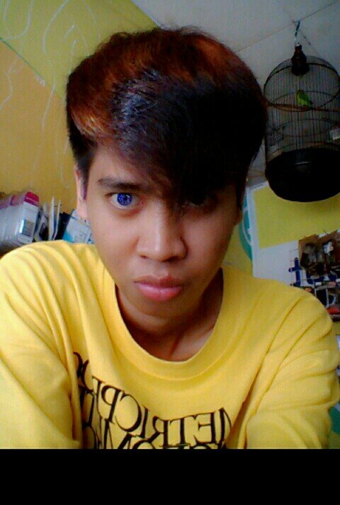 Fans berat Rihanna./Be Your Self!