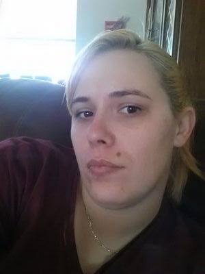 Im a single mom of a beautiful daughter who z my world and i am also an aspiring makeup artist n fashion lover...im addicted to youtube lol