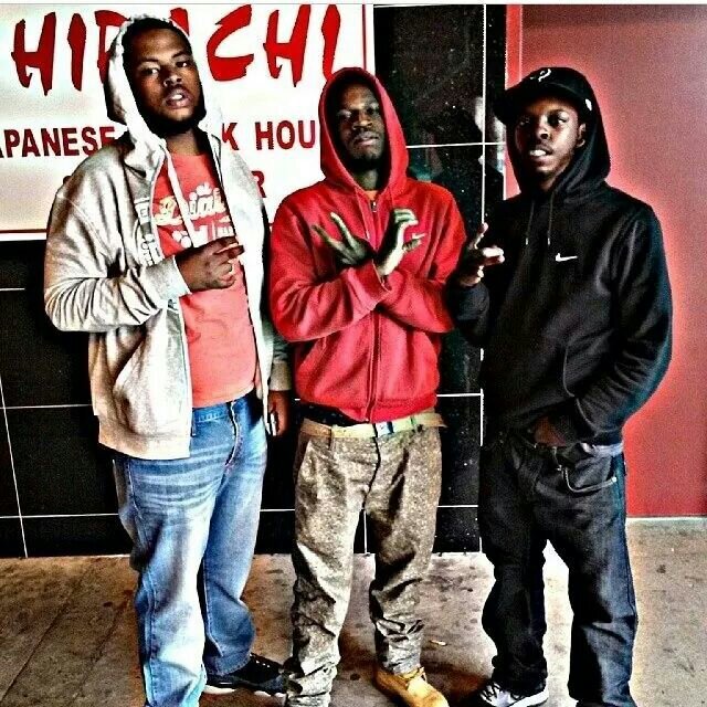#Y.G-WeNotATeamWeAFamily #PipToMyFallenSoliders #FreeThaSavages #46$T #25$T #TeamBoop