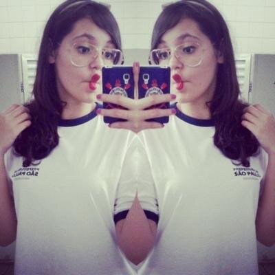 (...) princesa jujuba rs :p , Cristã , Soprano do Coral do Rei , a caminho da santificação . ♡ (: