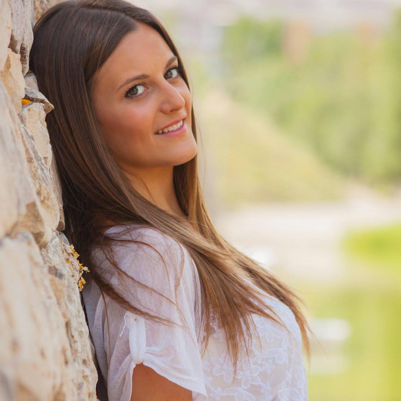 LisCorredor's profile picture. Extrovertida, tímida, loca, racional, feliz, pesimista y soñadora. Un poco de todo y bastante de nada.