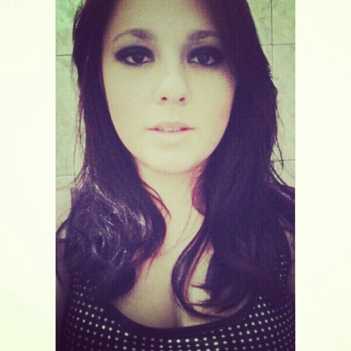 Geitinho de menina, postura de mulheer / Instagran: @Veemkluuuh / Face: Luana Pereira - Seguee Laah ;D