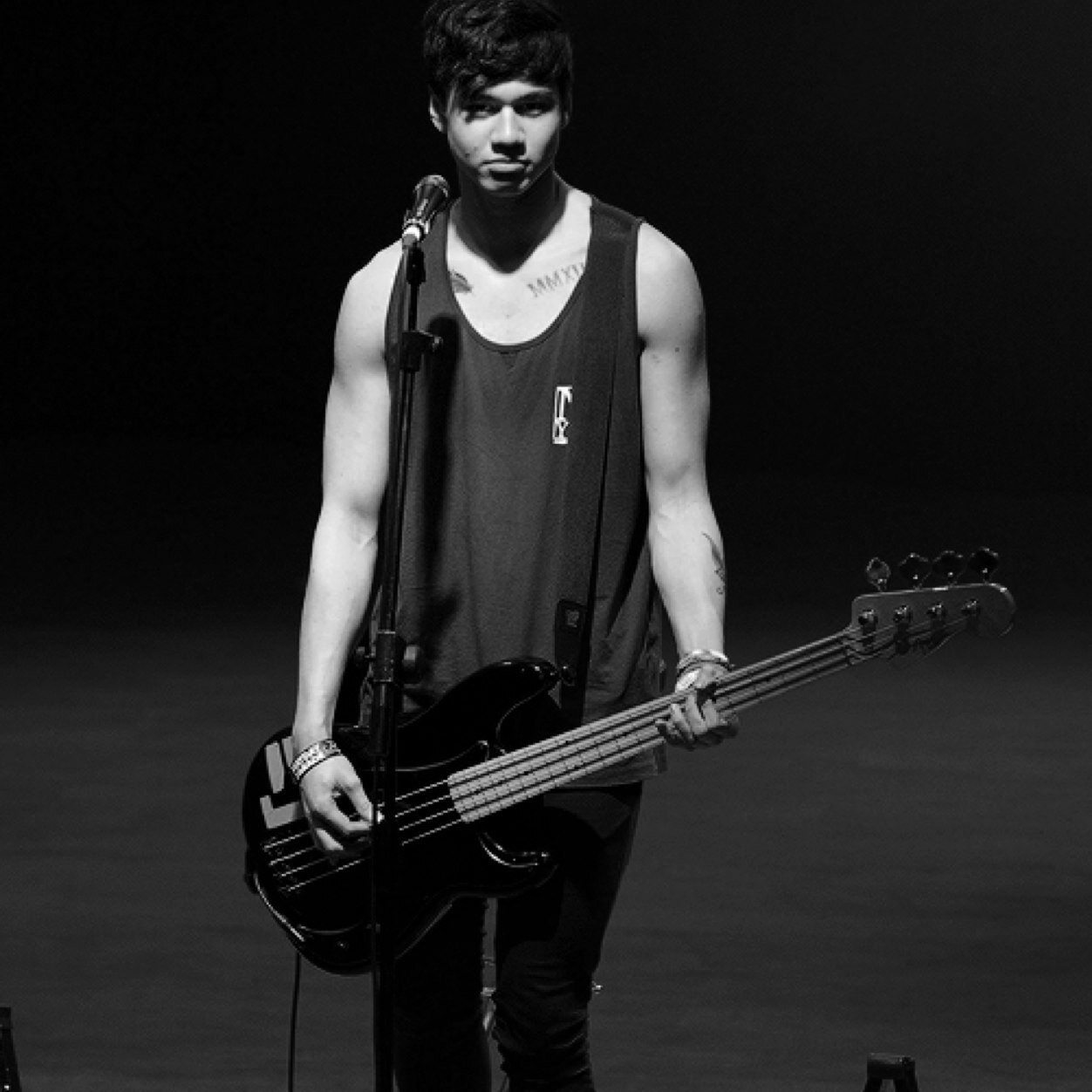 Ask me about calum hood
