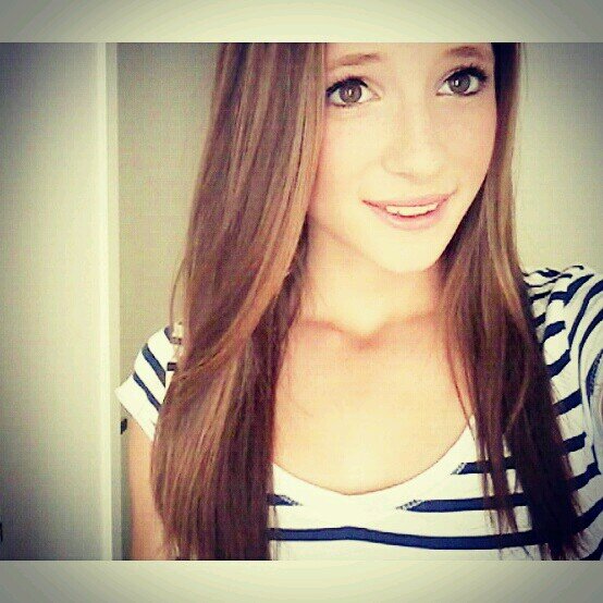 ~lovehorses~love my best friends~/ don't worry.. Be happy /