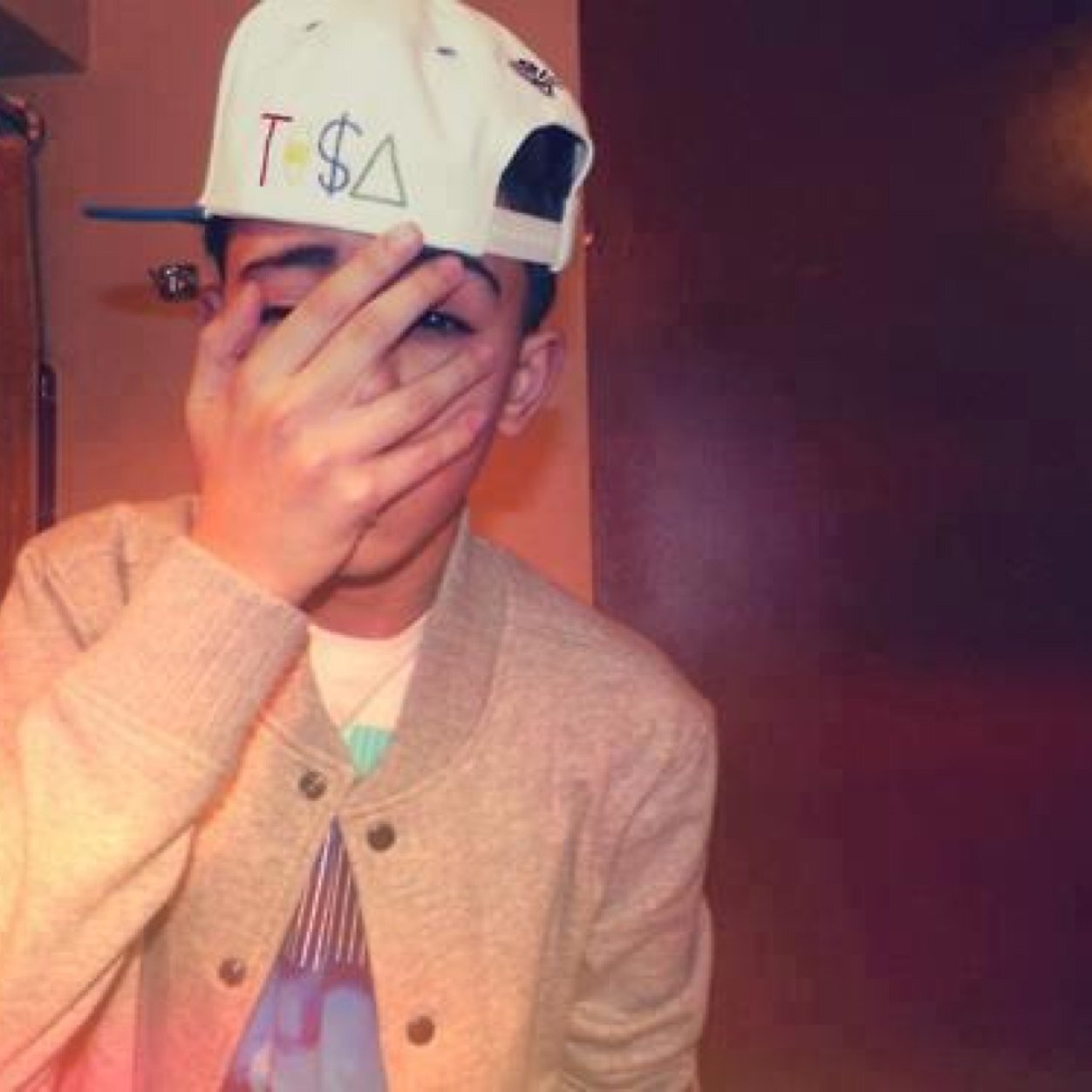 Im santiago Rodriguez 
Im 15
I ❤ haters there my biggest fan 
Kik:Tosa_15