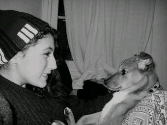``Por lo que somos juntos,por lo que sentimos,hagamos que esto,un dia, sea un recuerdo inolvidable,TEADORO VI´´.