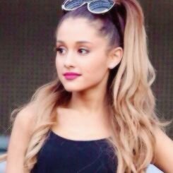 follow & @realbocagirl & rt my last tweet to spread ari's new account!