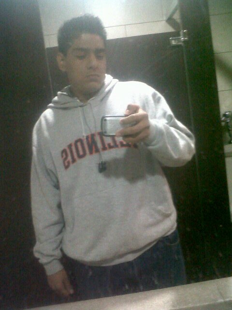 Pensarte. Extañarte. Y amarte. Siempre tu y solo tu eyc. L.N.A xd
