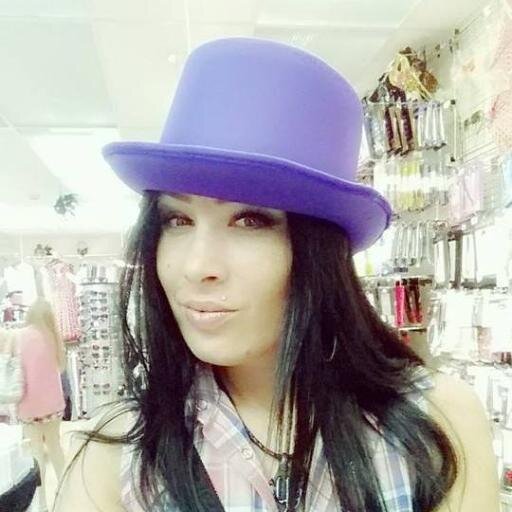 chenool23's profile picture. Roxx