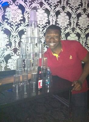 AyoA_14's profile picture. 30 - Compliance Officer - Rugby Player - Gym Connoisseur - All Round Geek 
🇳🇬🇬🇧
Instagram - ayoa_14