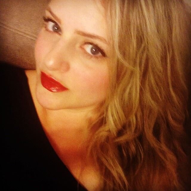 InternetQueenIL's profile picture. 