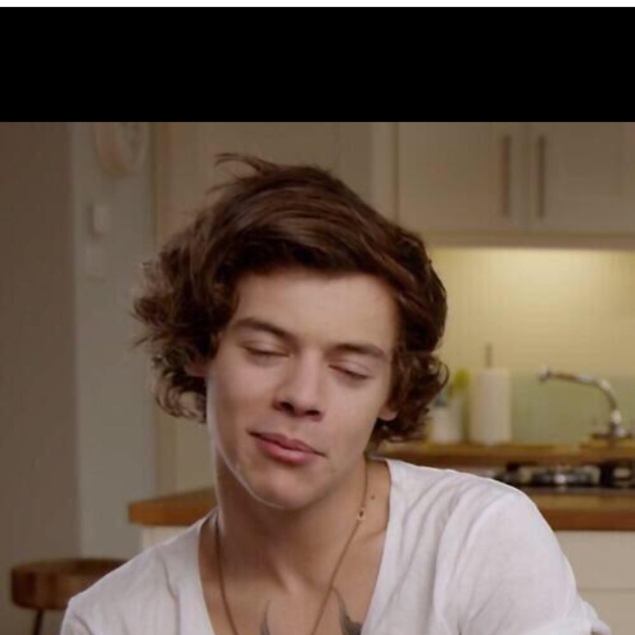 Follow @somewherezayn :-) please :-( x