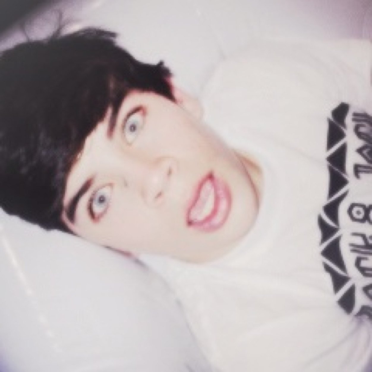 • 0/12 • Hayes is my love • @helpgrier