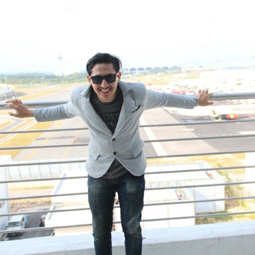 •The Next MusicPreneur | •@firstdecemberid •@flightandstereo | •Find me on IG : @Iksanmhd