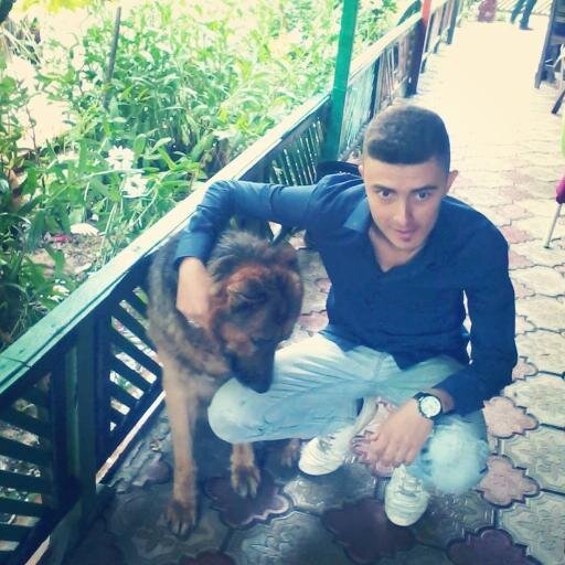 SaKaRYaLeeeee's profile picture. gidenin yolu açık olsun
kimseyi kırmızı halılarla karşılamadık