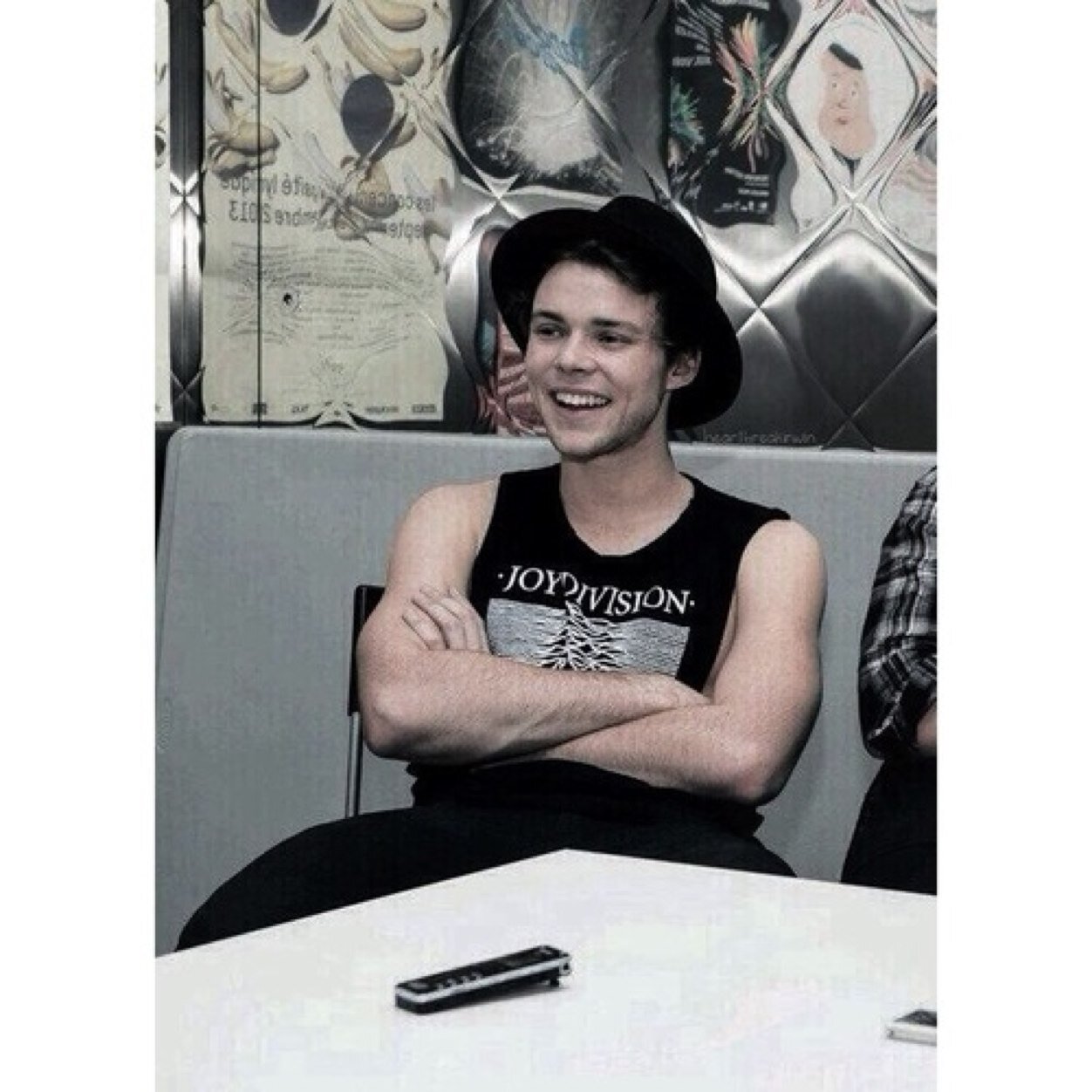 I really love Ashton Irwin! | 5SOS One Direction Ariana ppqppll
