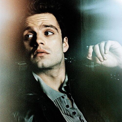 RogueFlynn's profile picture. 'I know not how I came to be here, nor who you are, but may I just say... Hi.' | 7th year Gryffindor | #DisneyCrossover #Tangled