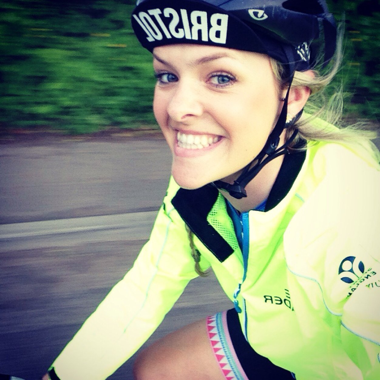 agirlandabike's profile picture. Loves travelling, riding bikes, eating cake and drinking coffee. Supported by Hunt Wheels, Donkey Label and Engineered Bikes.