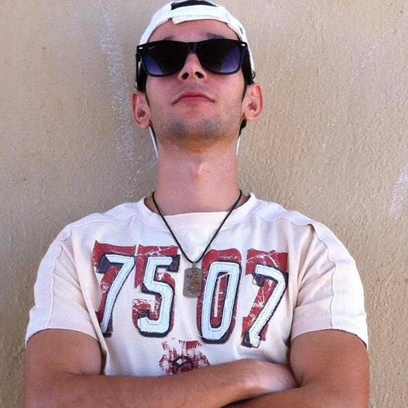 Gosto de ouvir house music, jogar poker, me divertir, viajar, conhecer lugares novos, novas amizades, amo à vida e as pessoas que fazem parte de minha vida.....