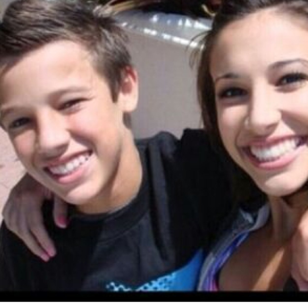 PLEASE RT THIS TWEET AND TAG CAMERON https://t.co/4TEFDWBTSQ IT MEAN A LOT, I NEED YOUR HELP !! HELP ME PLEASE :,(