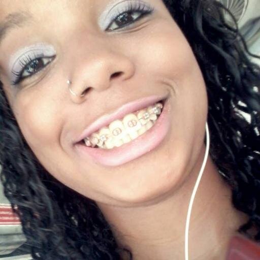 {Deus s2}
           Sou carregada de axé & protegida por um cavaleiro nobre ♫*