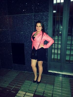 Soy dueña de mi cuerpo, mis pensamientos y mis ideas. Poseo mis propias fantasías, mis sueños, esperanzas y miedos. Soy como quiero ser sin complacer a nadie.